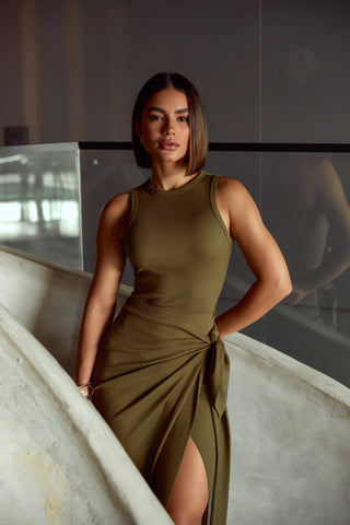 Vestido Body com Saia Jade