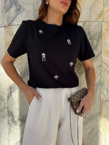 T-Shirt com Pedrarias Mayara Preta