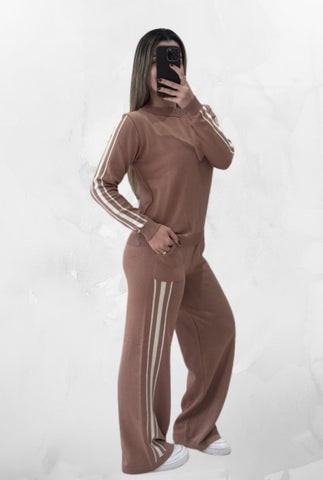 Conjunto com Listras Laterais Elizabeth